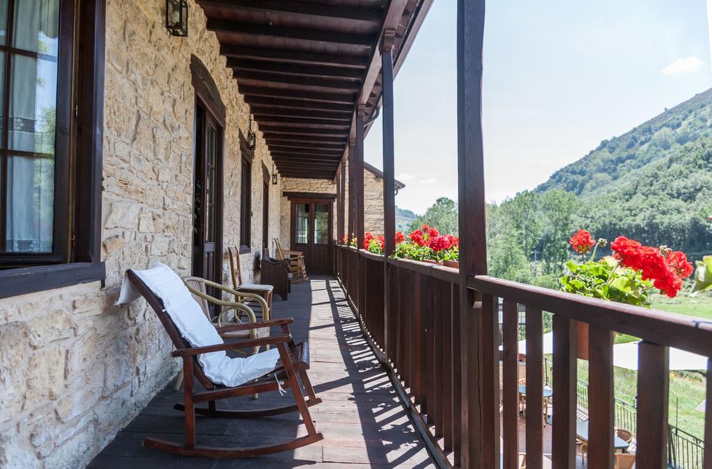 Paraiso Del Bierzo Las Herrerias Bagian luar foto